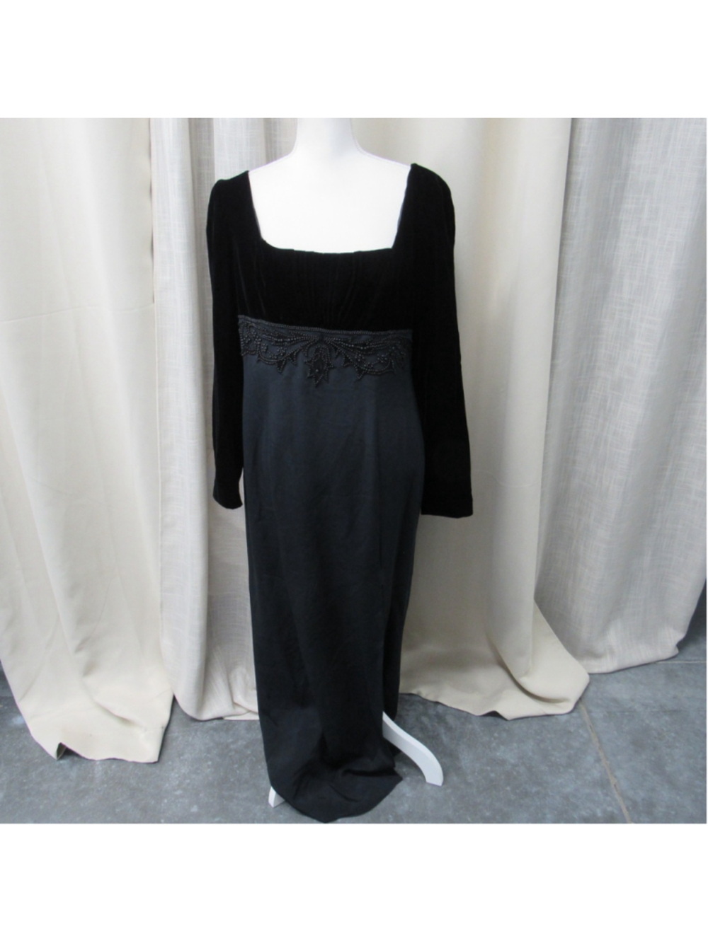 VTG Niteline Della Roufogali Velvet Beaded Silk Maxi Gown Dress Black 14